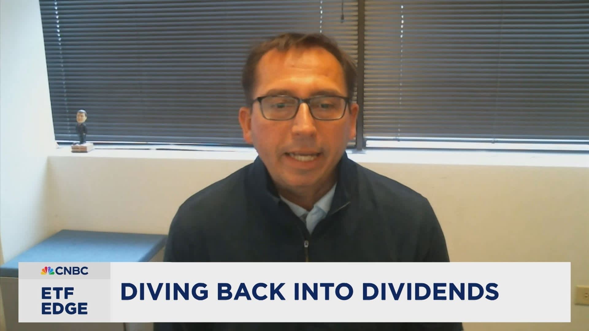 Diving back into dividends