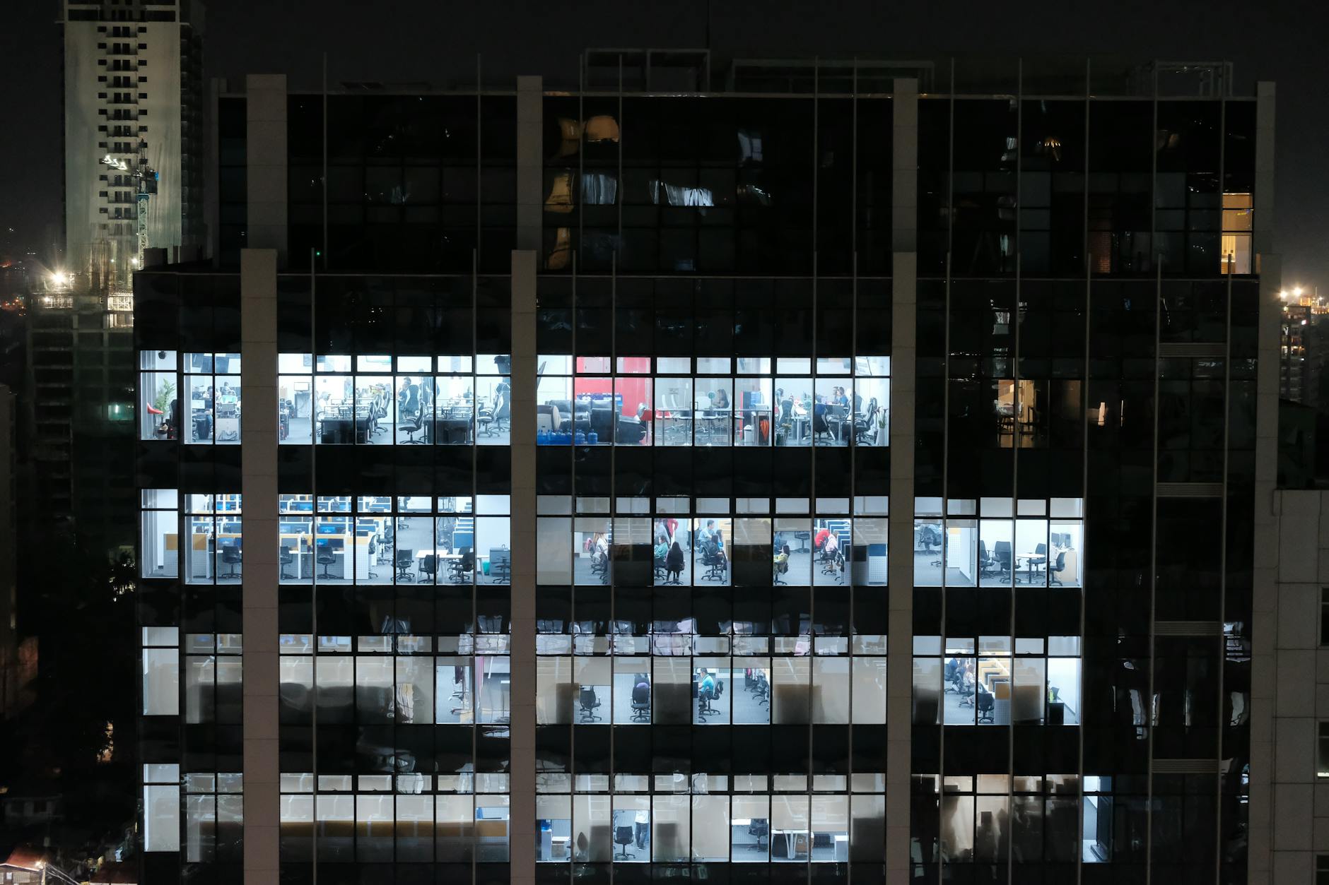 Empty modern office building with vacant floors reflecting the commercial real estate crisis affecting regional banks
