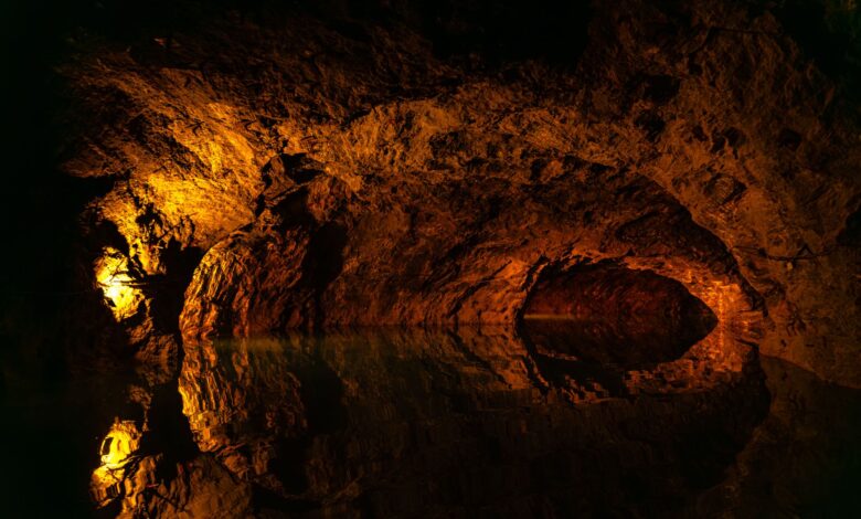 Cross-section illustration of an underground aquifer water storage system