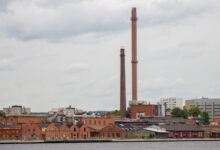 Large industrial manufacturing facility producing carbon black and chemical byproducts